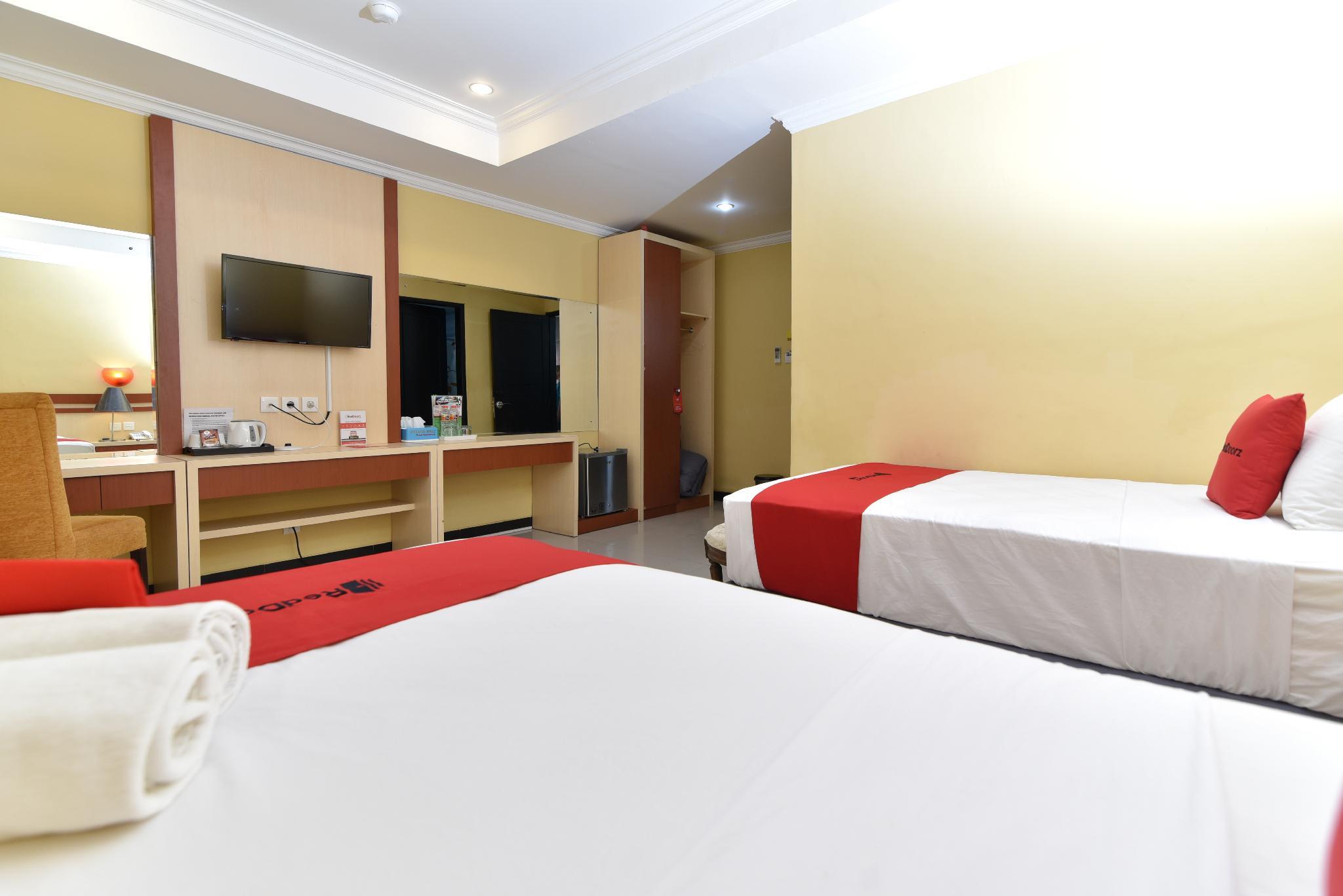 Reddoorz Plus Near Mall Bali Galeria 2 Dempassar Exterior foto