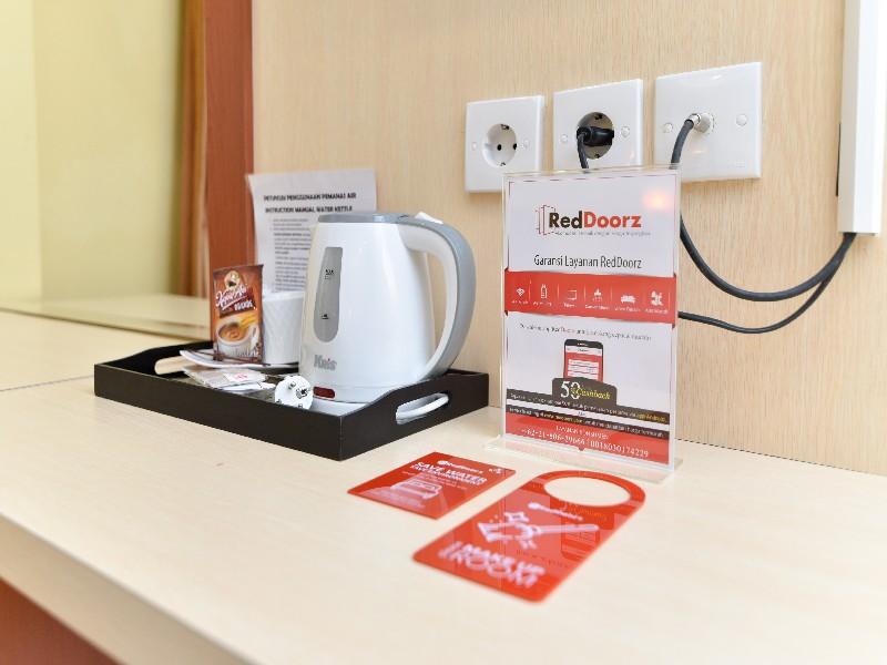 Reddoorz Plus Near Mall Bali Galeria 2 Dempassar Exterior foto