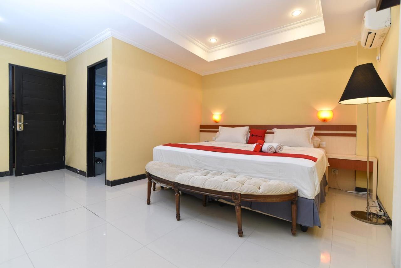 Reddoorz Plus Near Mall Bali Galeria 2 Dempassar Exterior foto