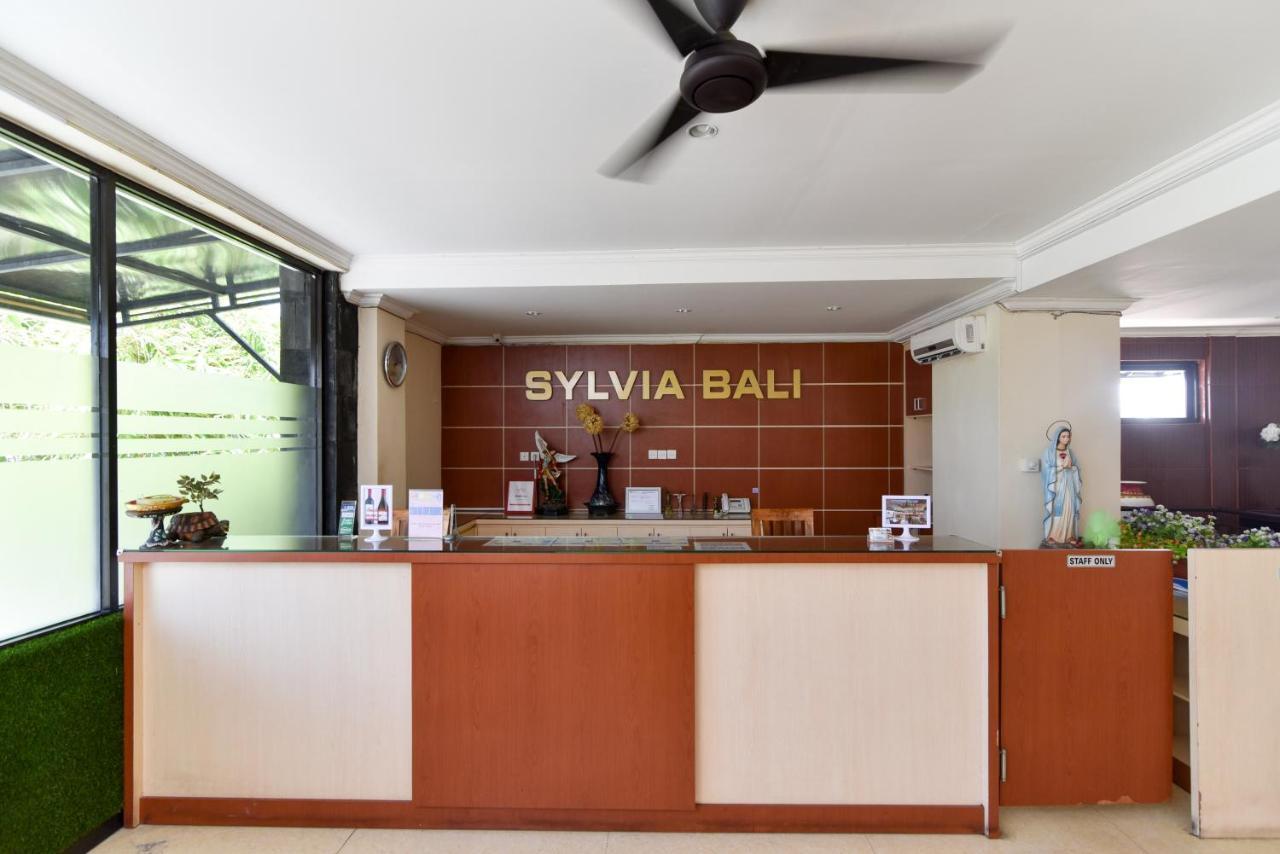 Reddoorz Plus Near Mall Bali Galeria 2 Dempassar Exterior foto