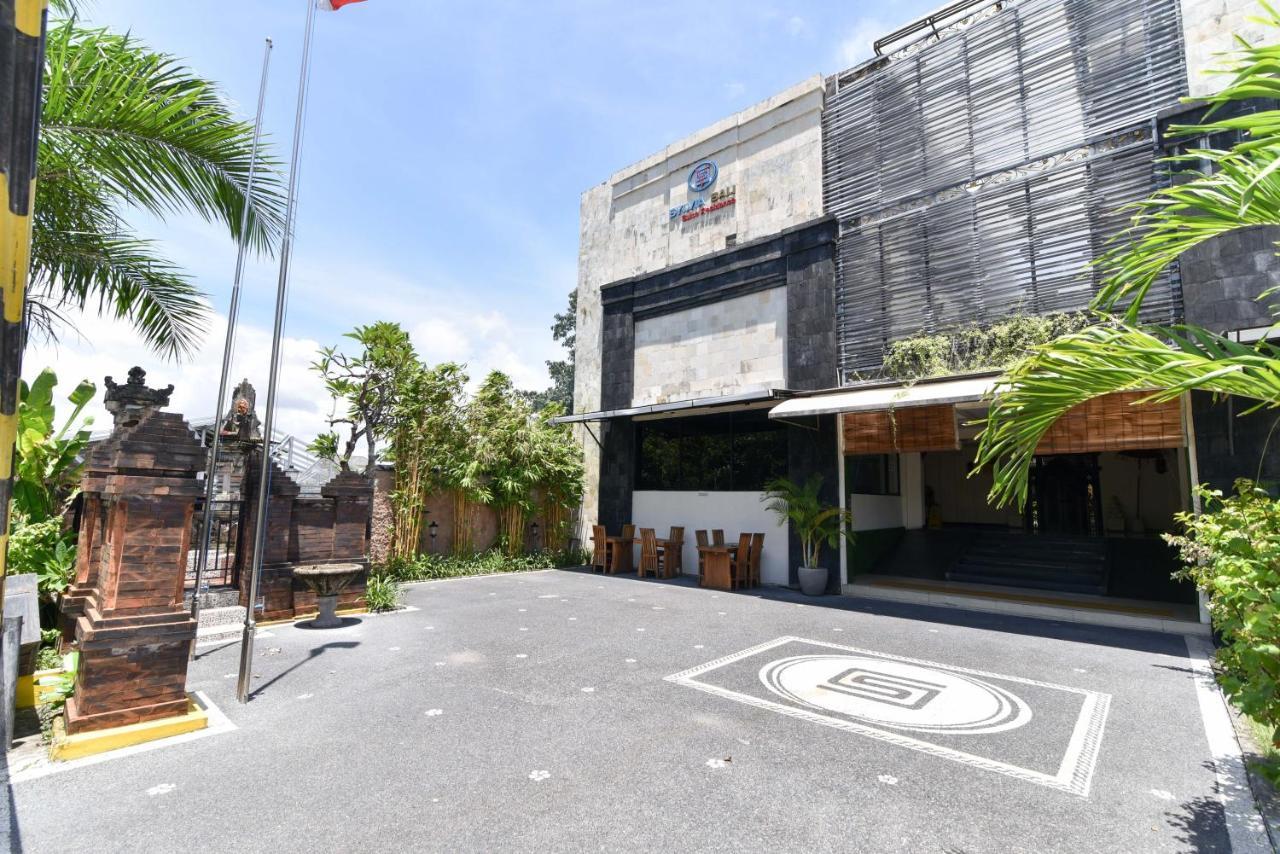 Reddoorz Plus Near Mall Bali Galeria 2 Dempassar Exterior foto