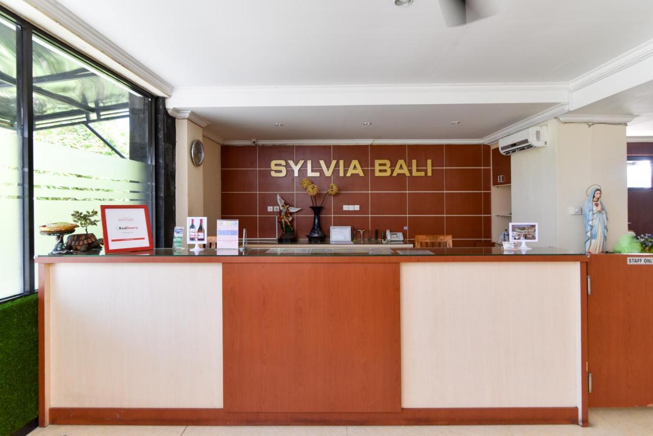 Reddoorz Plus Near Mall Bali Galeria 2 Dempassar Exterior foto