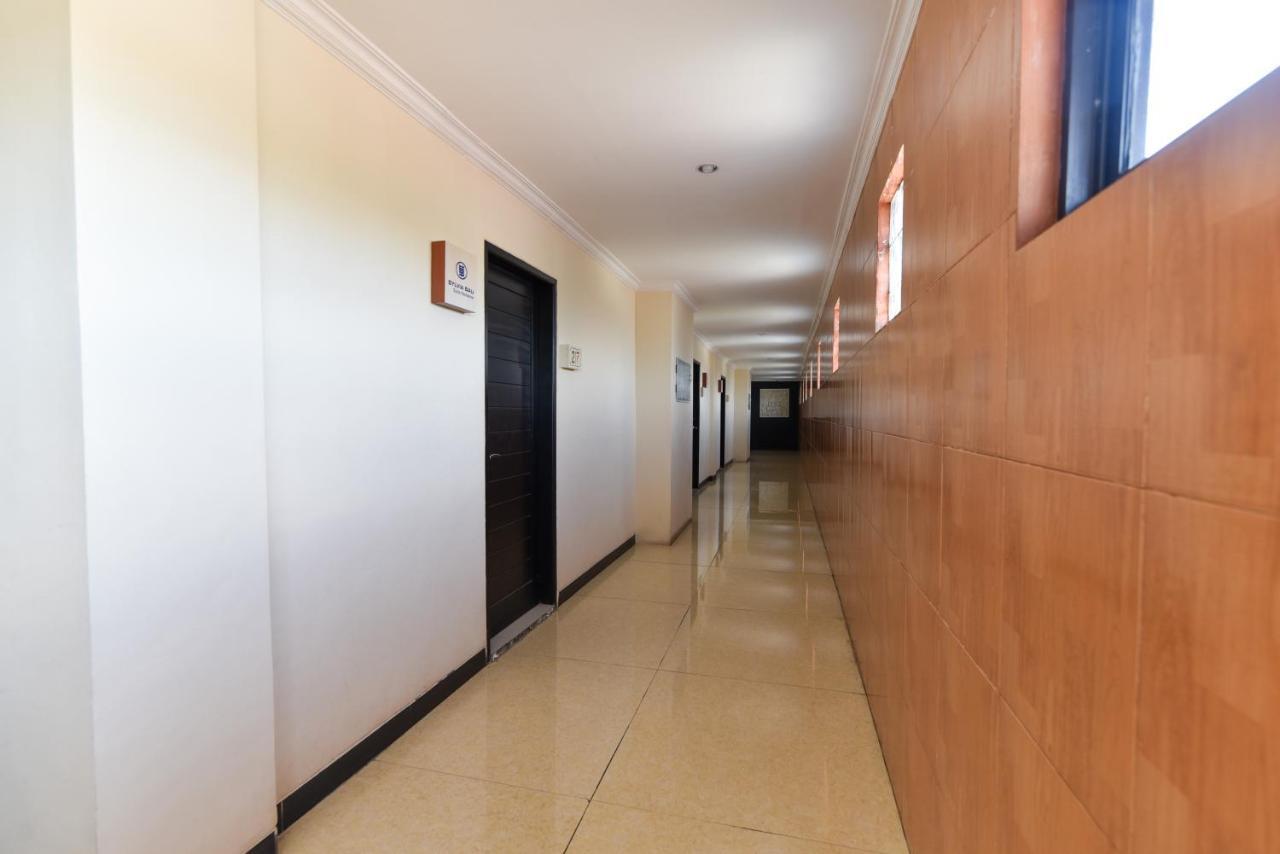 Reddoorz Plus Near Mall Bali Galeria 2 Dempassar Exterior foto