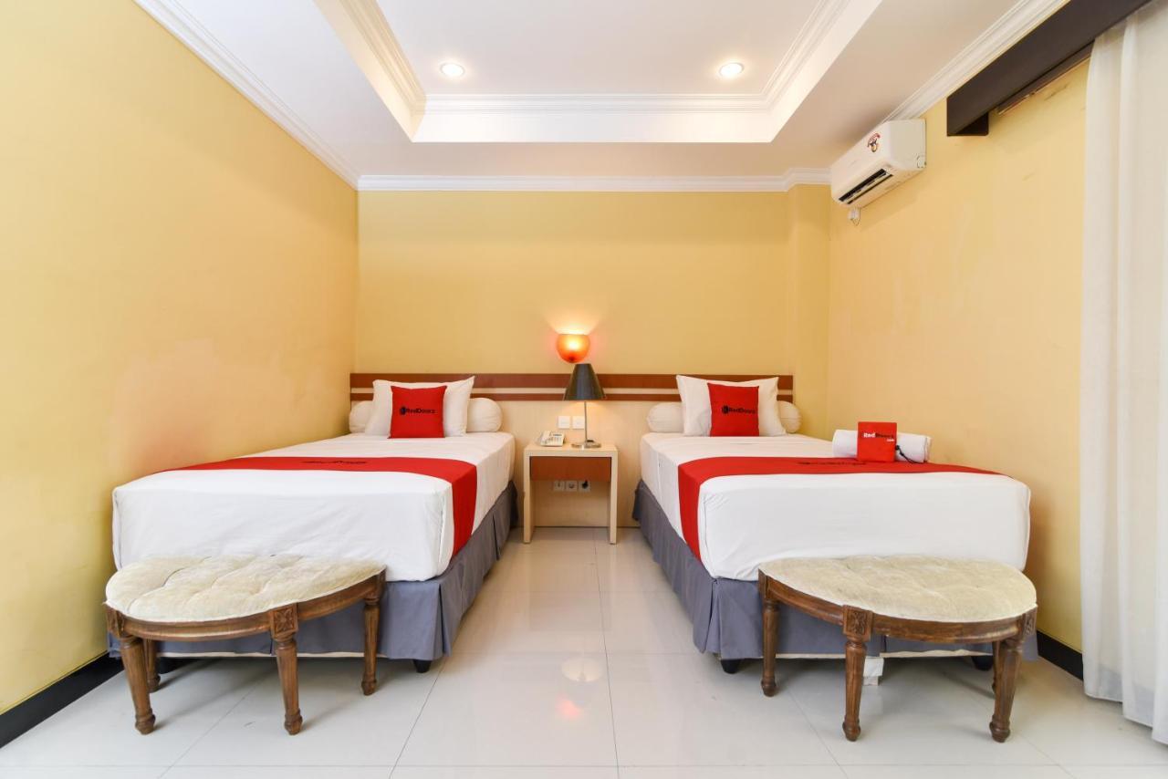 Reddoorz Plus Near Mall Bali Galeria 2 Dempassar Exterior foto