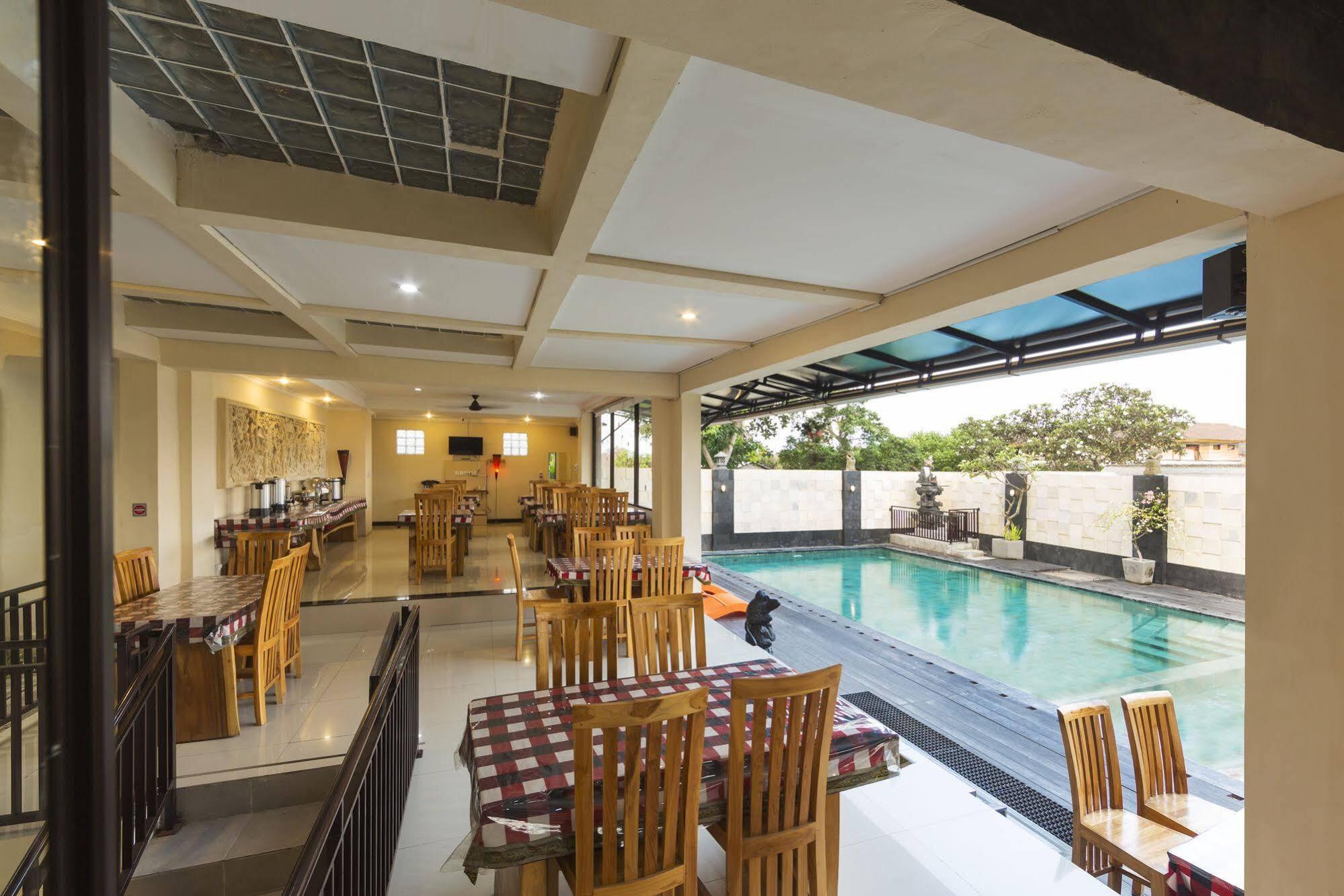 Reddoorz Plus Near Mall Bali Galeria 2 Dempassar Exterior foto